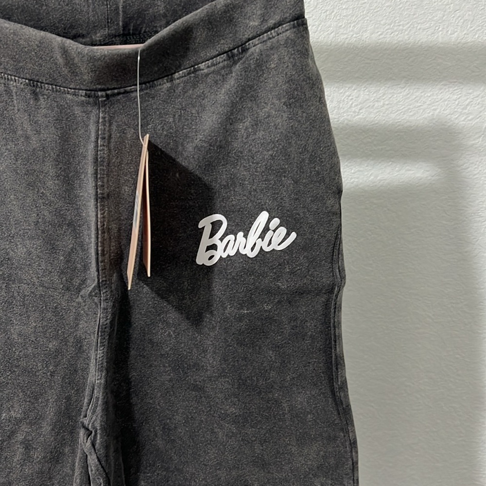 Shorts - Picture 4 of 6